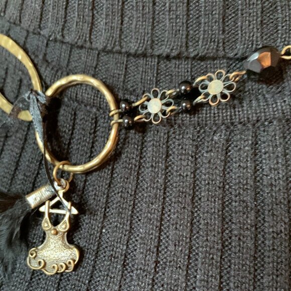 Handmade Black & Antique-Gold Charm Necklace – Dress Pendant, Feather Vintage - Picture 4 of 10